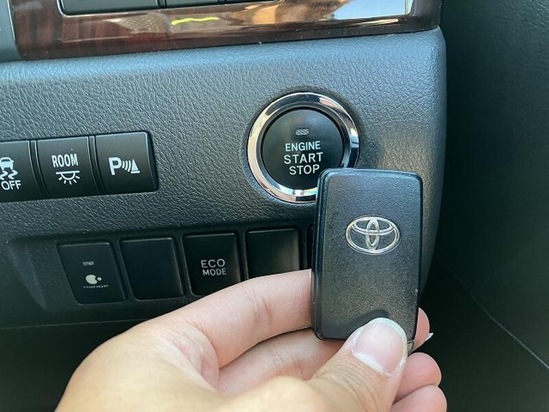 TOYOTA VELLFIRE