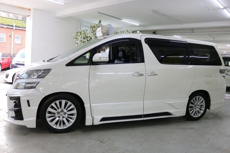 TOYOTA VELLFIRE