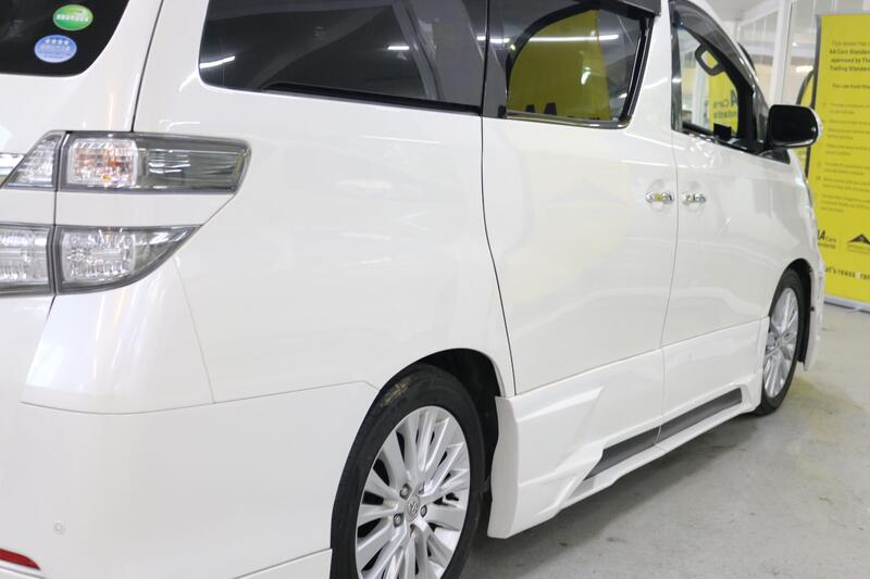 TOYOTA VELLFIRE