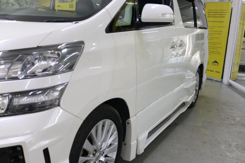 TOYOTA VELLFIRE