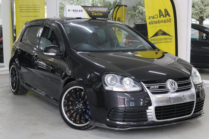 View VOLKSWAGEN GOLF 3.2 V6 R32 