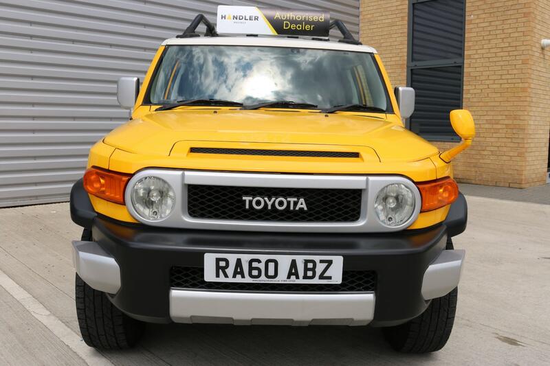 TOYOTA FJ CRUISER