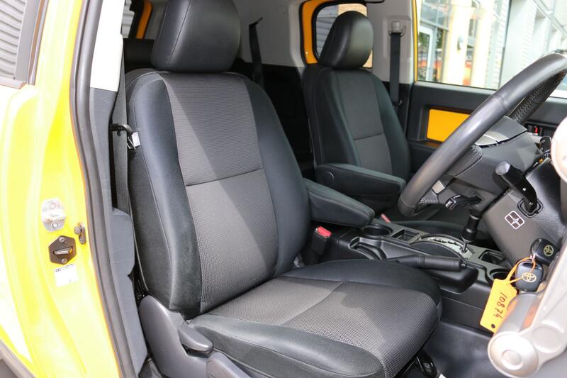 TOYOTA FJ CRUISER