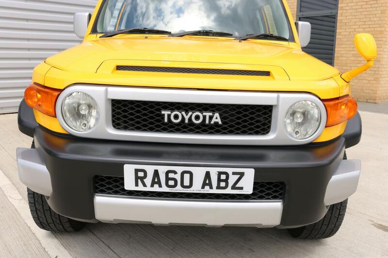TOYOTA FJ CRUISER