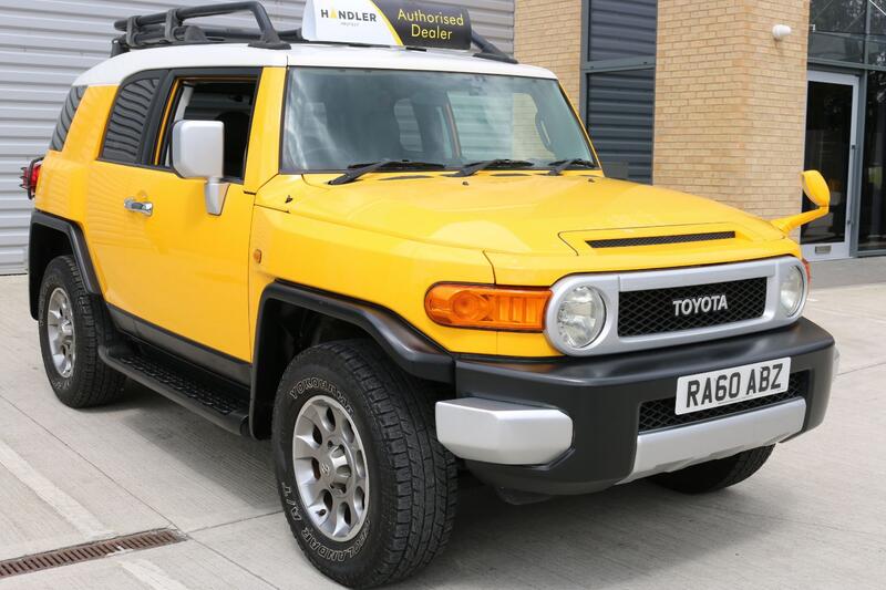TOYOTA FJ CRUISER