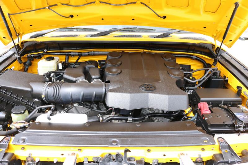 TOYOTA FJ CRUISER