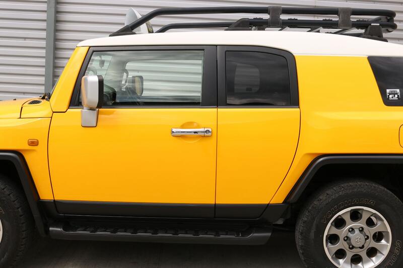 TOYOTA FJ CRUISER