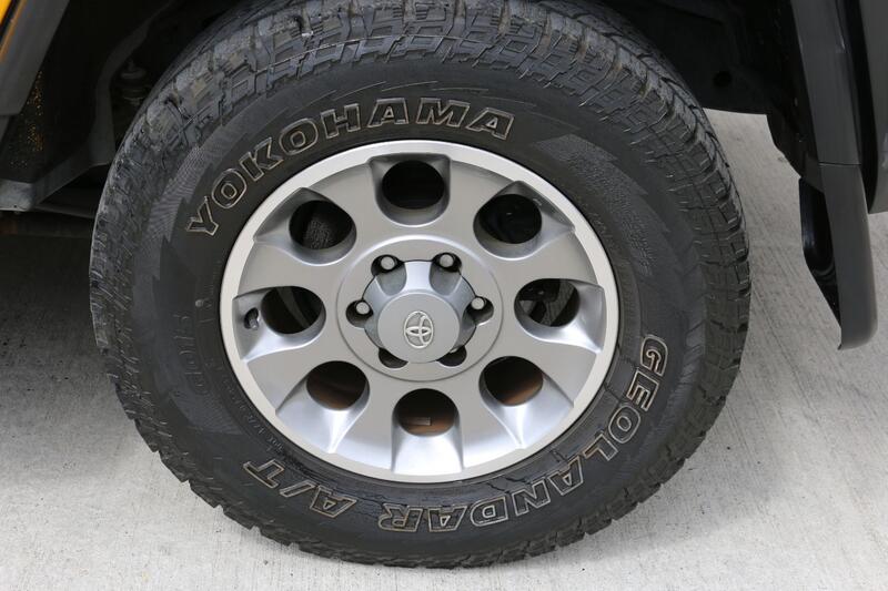 TOYOTA FJ CRUISER