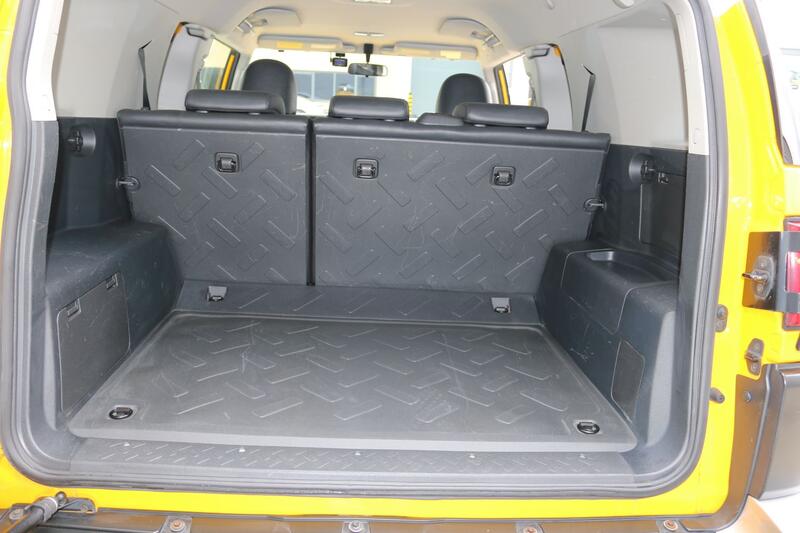 TOYOTA FJ CRUISER