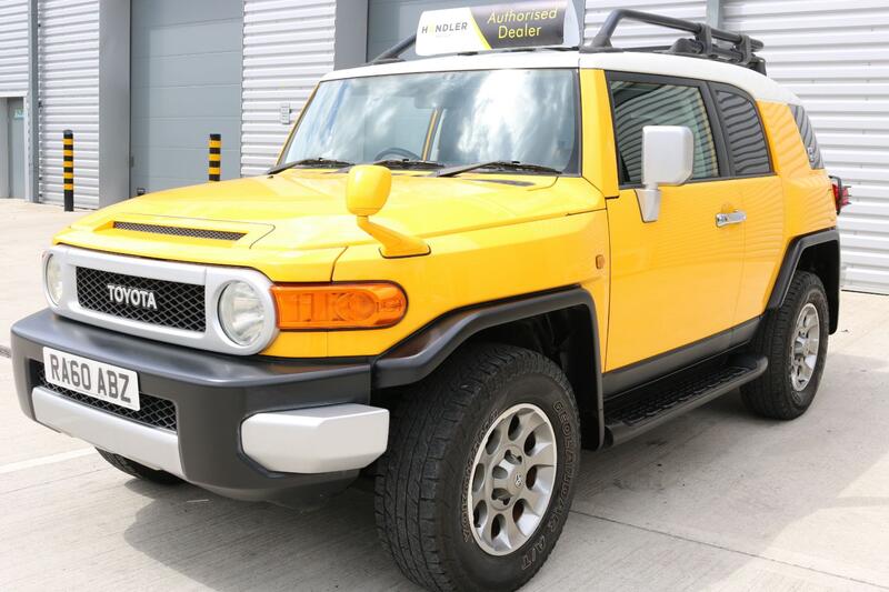 TOYOTA FJ CRUISER
