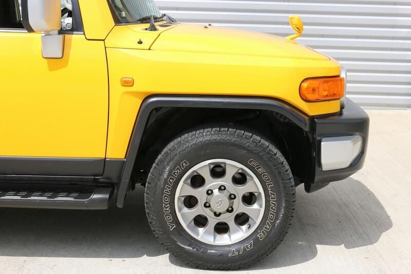 TOYOTA FJ CRUISER