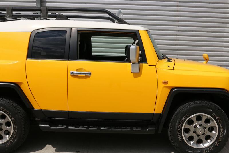 TOYOTA FJ CRUISER