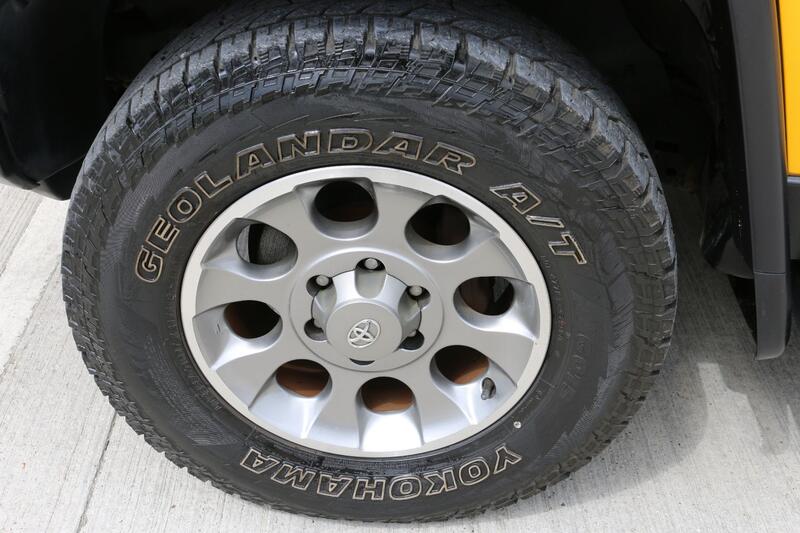 TOYOTA FJ CRUISER
