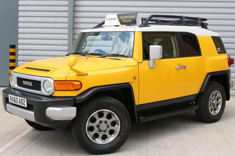 TOYOTA FJ CRUISER