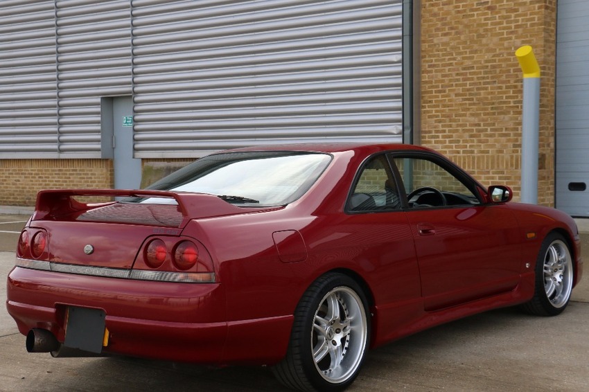 NISSAN SKYLINE