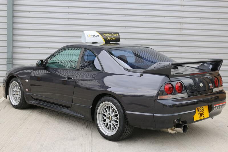NISSAN SKYLINE