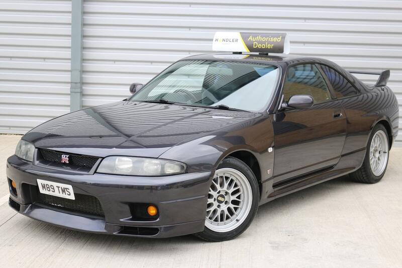 NISSAN SKYLINE