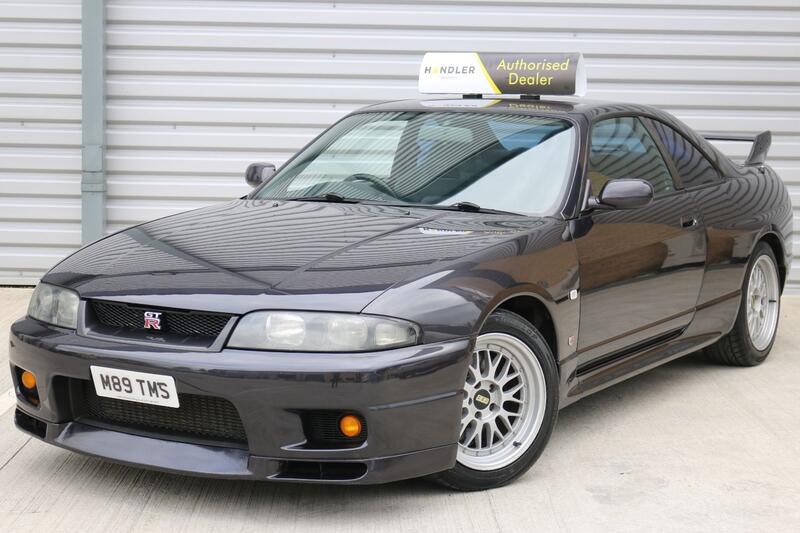 NISSAN SKYLINE