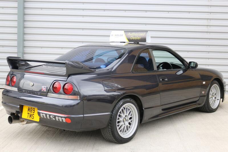 NISSAN SKYLINE