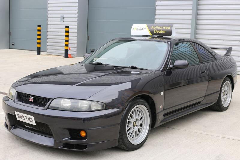 NISSAN SKYLINE