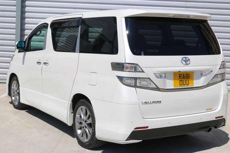 TOYOTA VELLFIRE