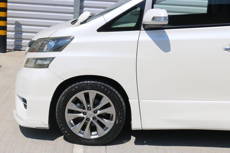 TOYOTA VELLFIRE