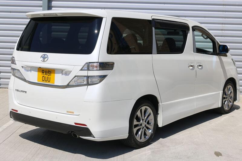 TOYOTA VELLFIRE