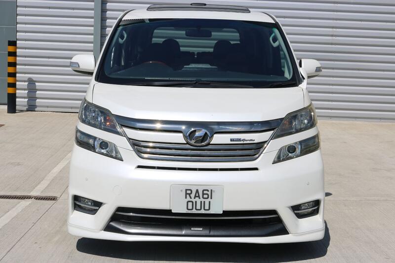 TOYOTA VELLFIRE