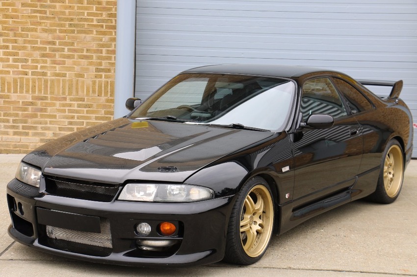 NISSAN SKYLINE