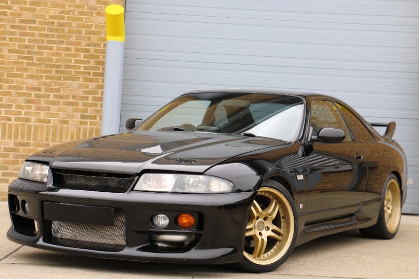 NISSAN SKYLINE