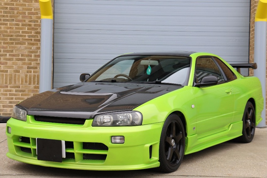 NISSAN SKYLINE