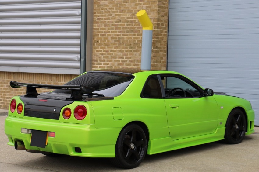 NISSAN SKYLINE