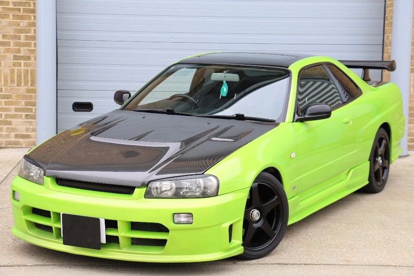 NISSAN SKYLINE