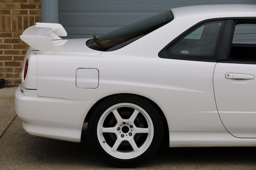 NISSAN SKYLINE