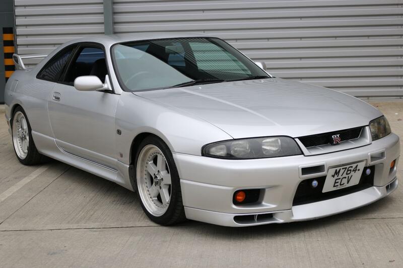 View NISSAN SKYLINE 2.6 GT-R R33