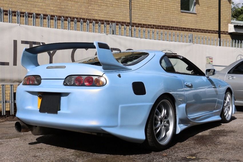 TOYOTA SUPRA