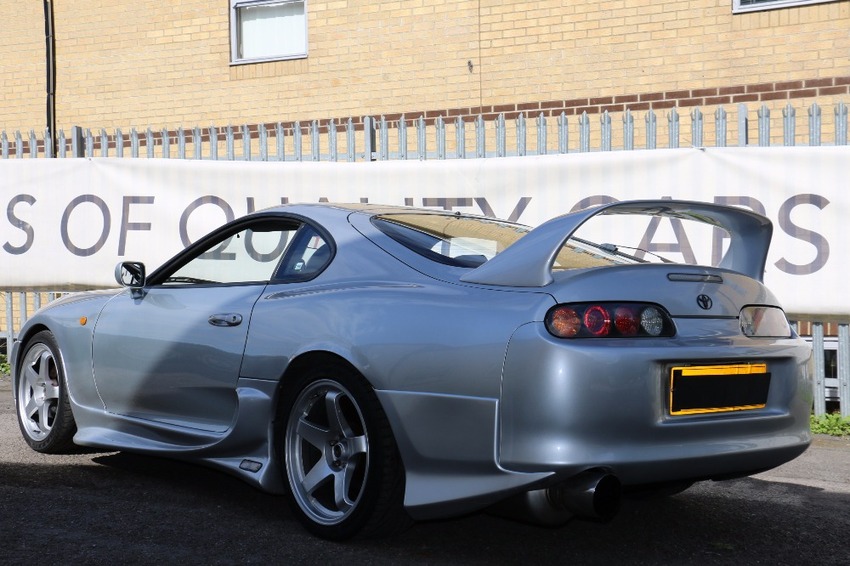 TOYOTA SUPRA