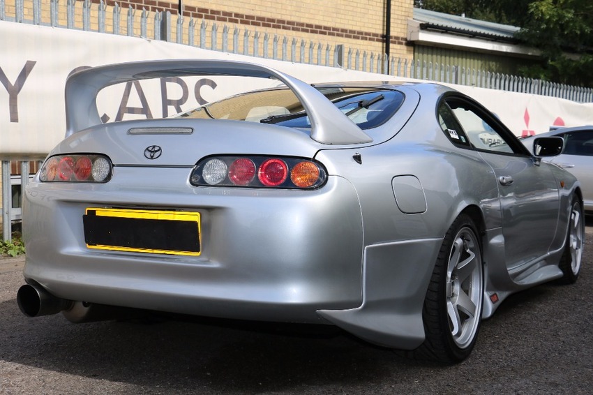 TOYOTA SUPRA