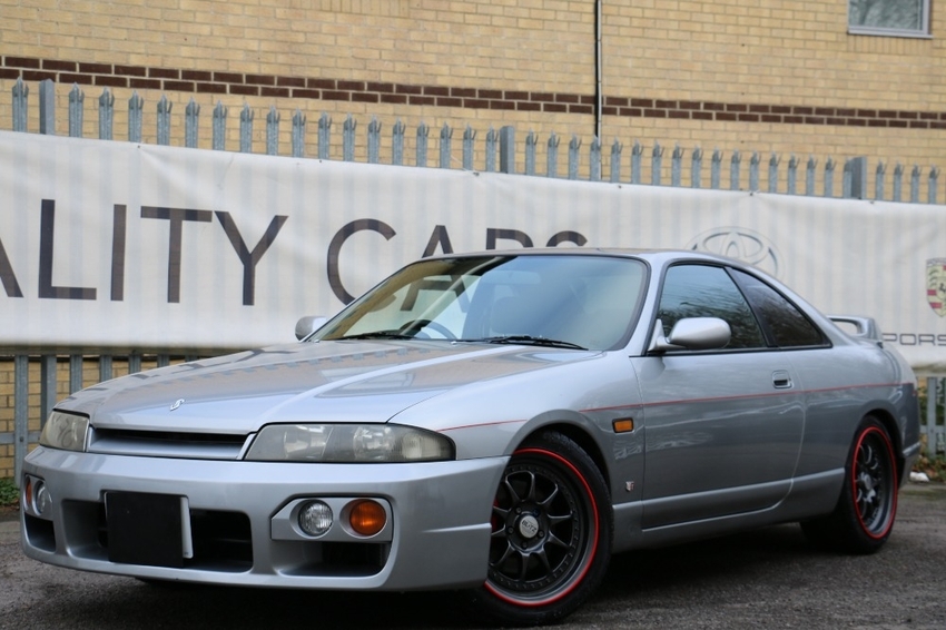 NISSAN SKYLINE