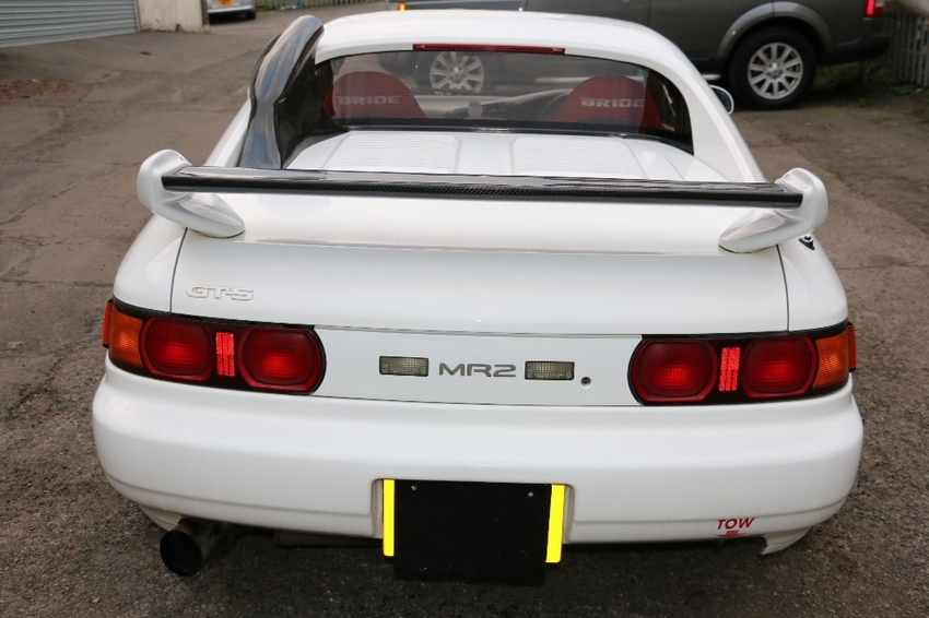 TOYOTA MR2