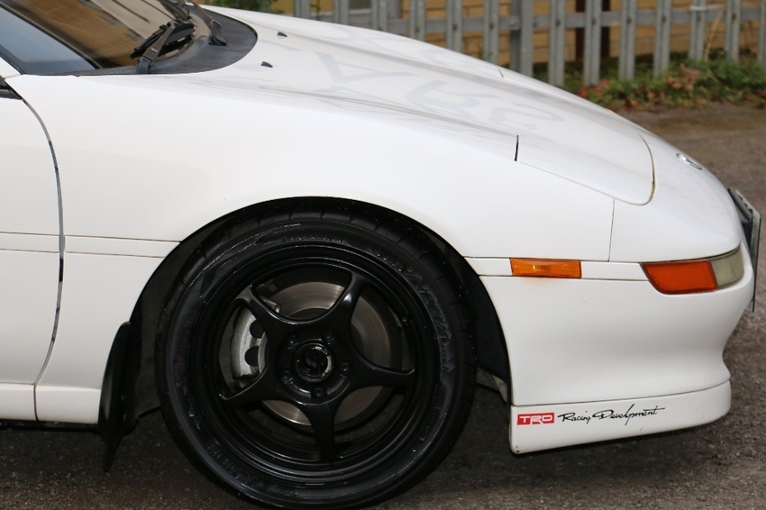 TOYOTA MR2