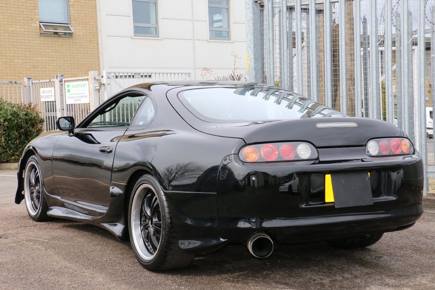 TOYOTA SUPRA