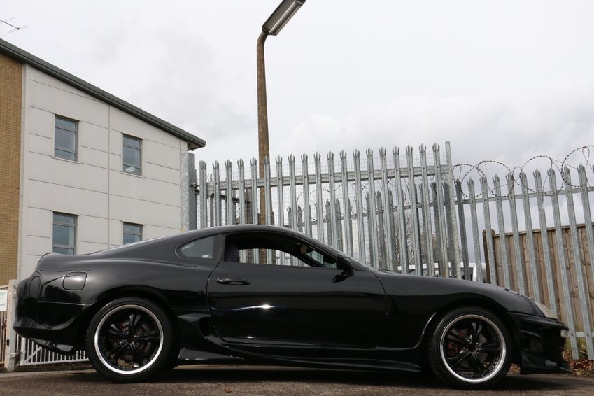 TOYOTA SUPRA
