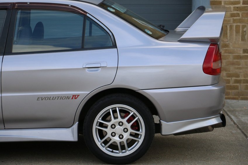 MITSUBISHI EVOLUTION