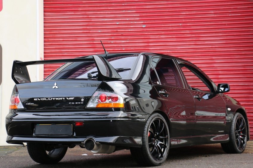 MITSUBISHI LANCER