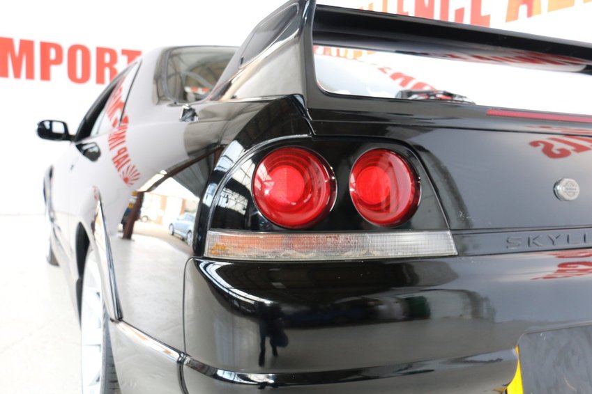 NISSAN SKYLINE