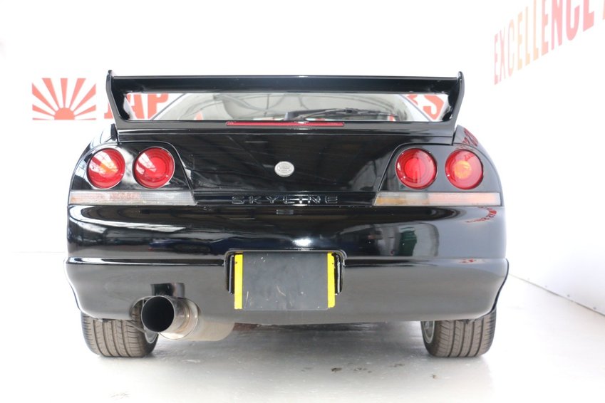 NISSAN SKYLINE