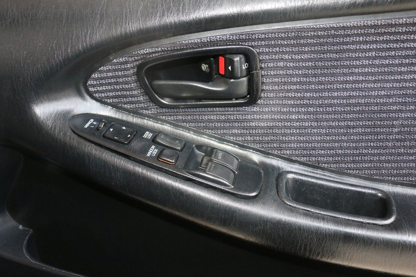 TOYOTA MR2