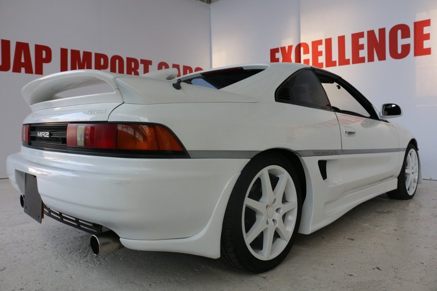 TOYOTA MR2