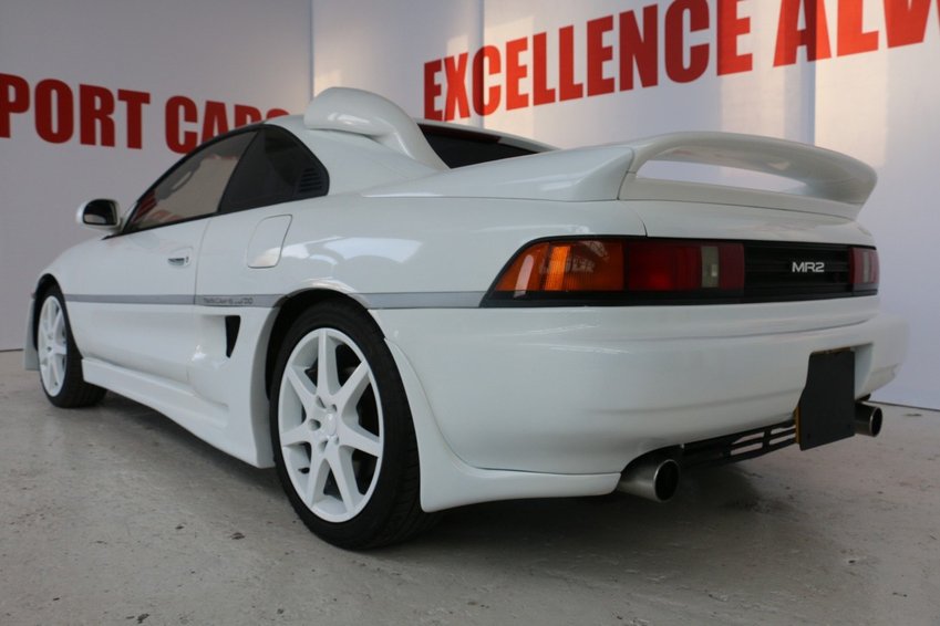 TOYOTA MR2